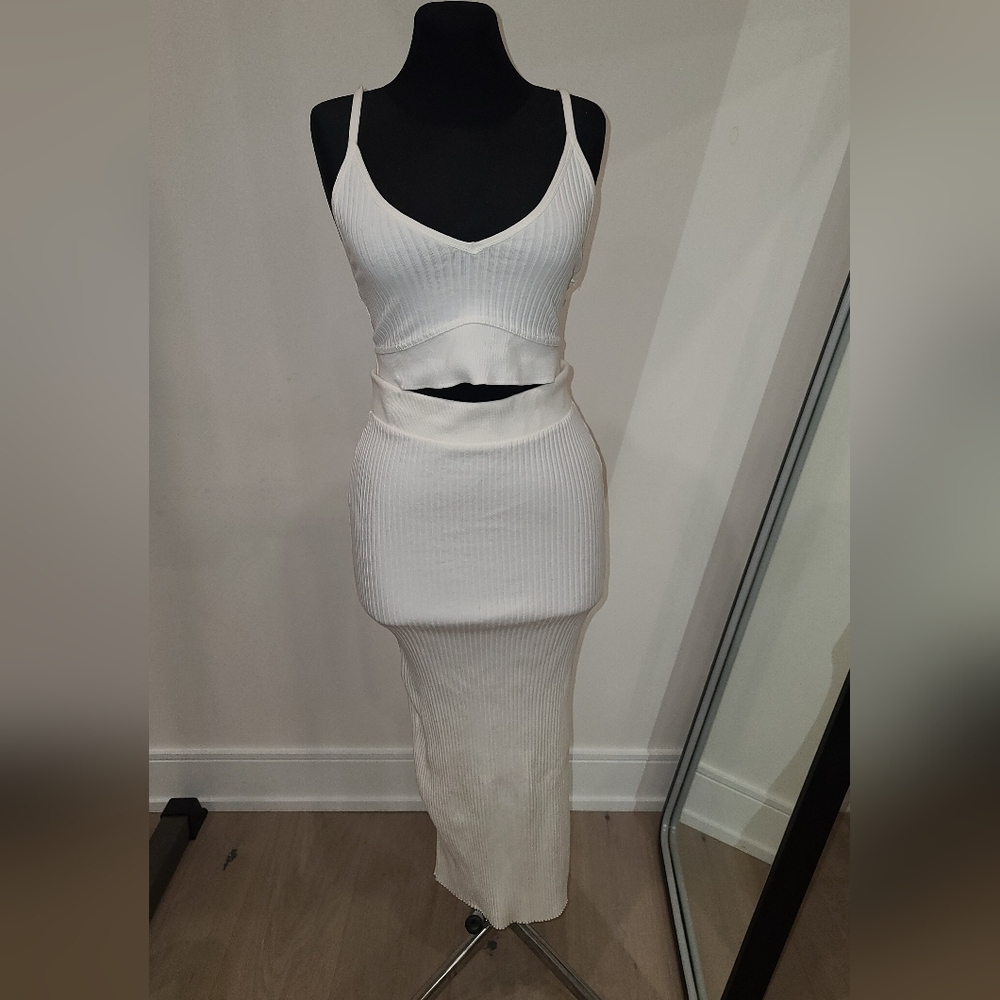 NWT Zara white matching Coord set Cropped Knit rib top & midi skirt M